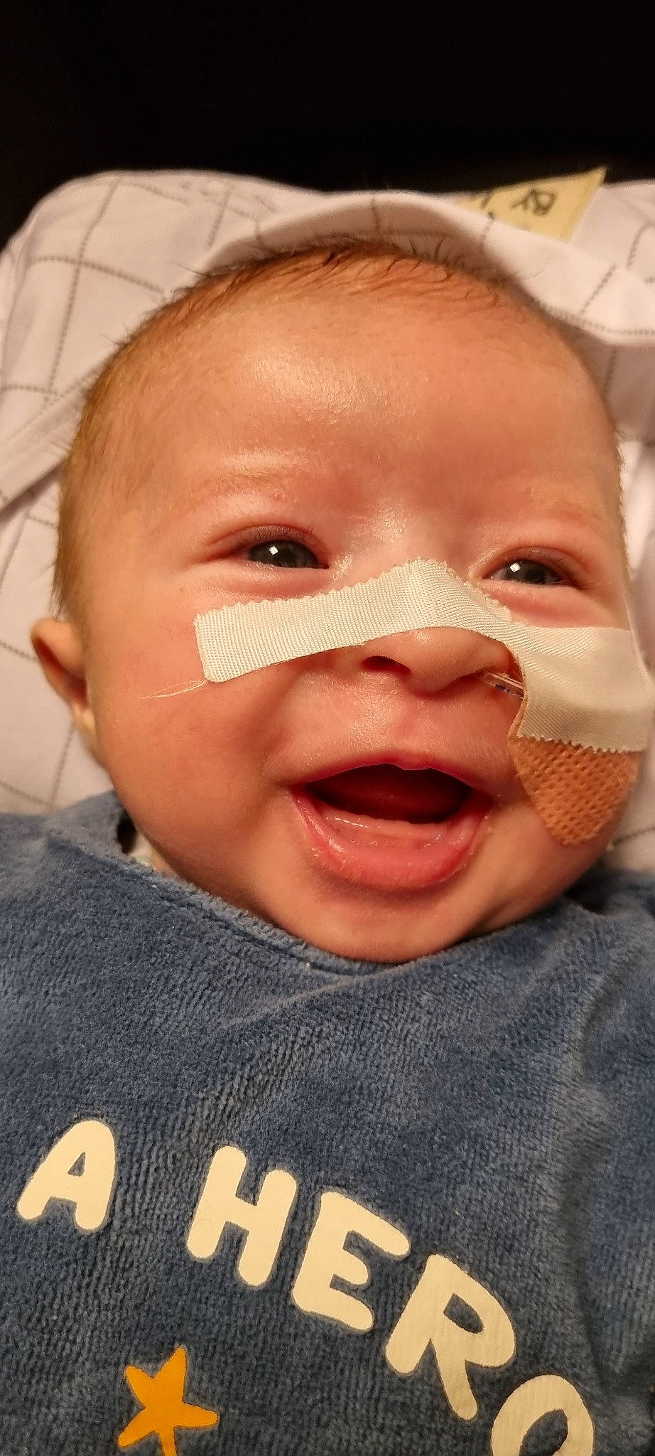 Lisandro participe au concours pour gagner de l'argent avec cette photo : baby, cheek, chin, eyebrow, eyelash, face, forehead, fun, happy, iris, jaw, lip, mouth, nose, person, skin, sleeve, smile, toddler, tooth