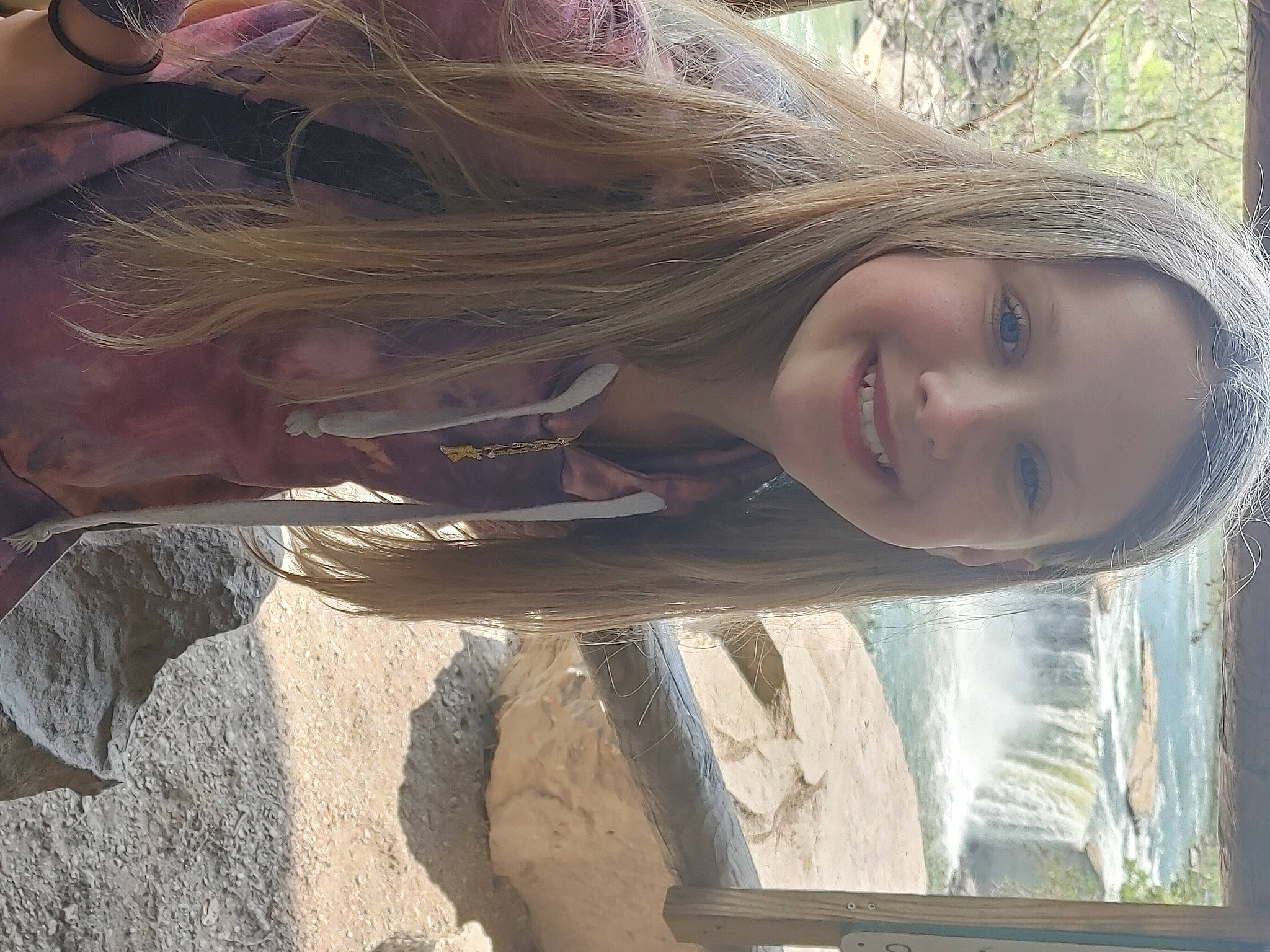 Kendall is registered to the contest to win money with this photo: blond, brown_hair, eye, eyebrow, eyelash, feathered_hair, flash_photography, fun, grass, hair_coloring, happy, jaw, joy, landscape, layered_hair, long_hair, mouth, nose, person, smile