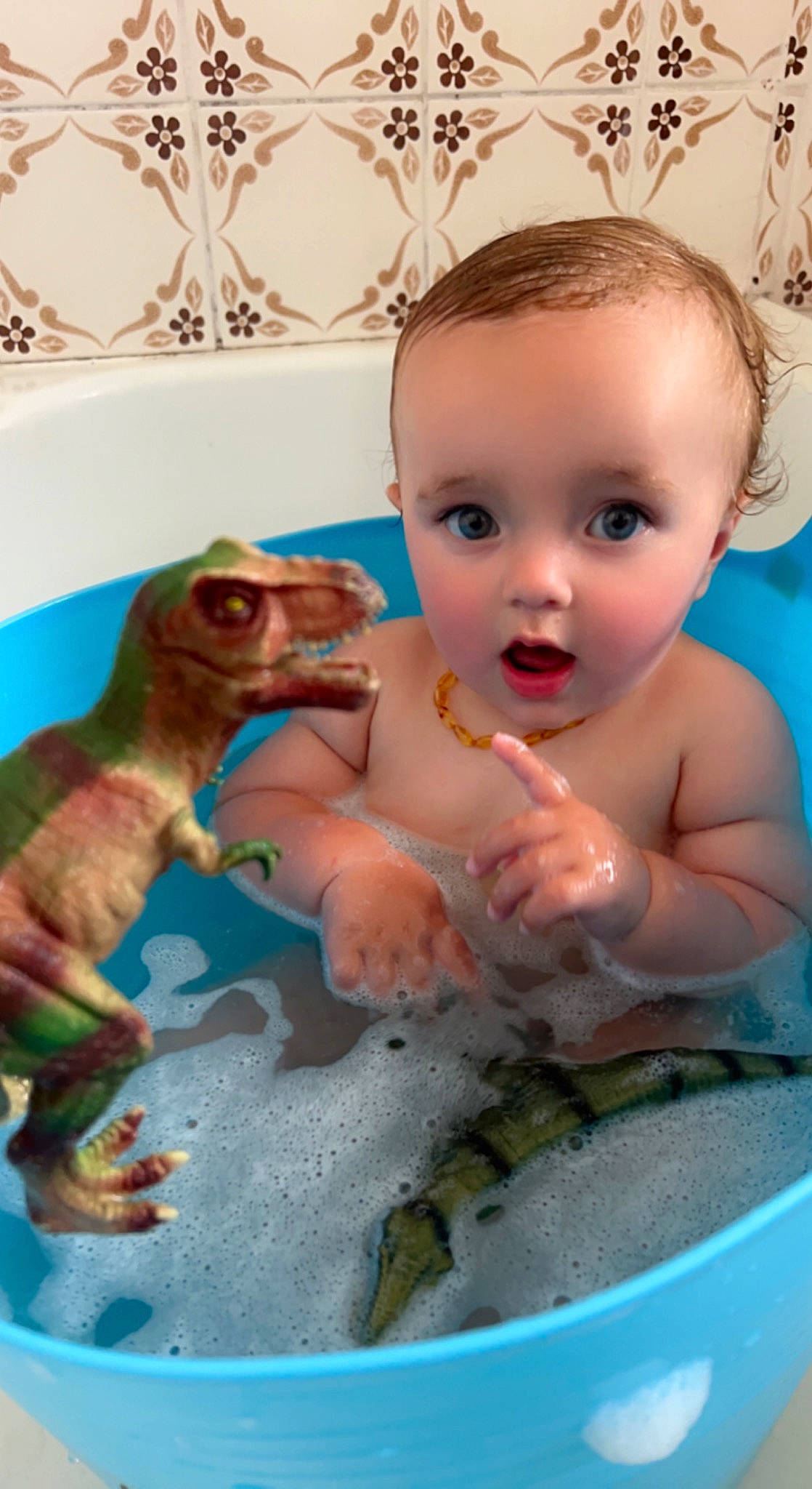 Knox is registered to the contest to win money with this photo: baby, baby_bathing, baby_products, bathing, carnivore, cheek, chest, child, facial_expression, finger, fun, hairstyle, happy, iris, leisure, mouth, person, product, skin, surprise