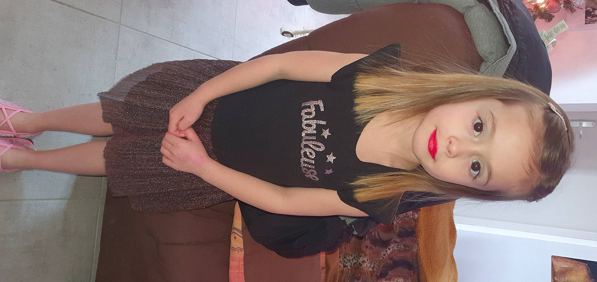 Lenna a rejoint le concours — aidez-le/la à gagner de superbes lots ! beauty, blond, chest, elbow, eyelash, flash_photography, gesture, human_leg, joint, lipstick, makeover, organ, person, shoulder, sleeve, textile, thigh, throat, trunk, waist