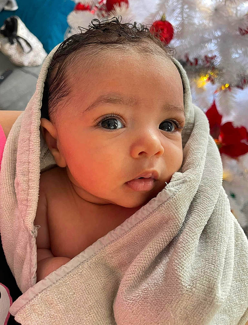 Kashton is registered to the contest to win money with this photo: baby, baby_toddler_clothing, cheek, child, chin, close_up, ear, eyebrow, eyelash, facial_expression, forehead, happy, headgear, iris, lip, nose, person, pink, skin, sleeve