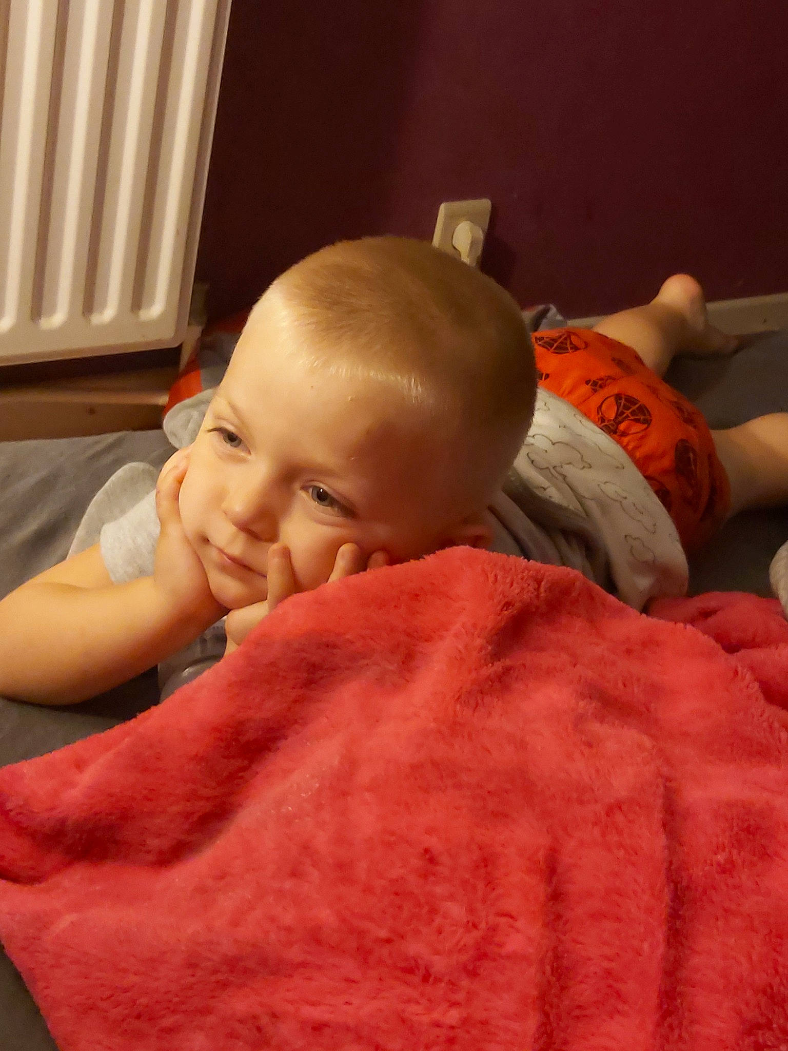 Timothy participe au concours pour gagner de l'argent avec cette photo : baby, cheek, child, head, person, skin, toddler