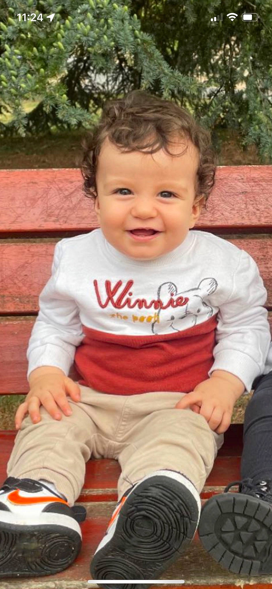 Tommy a rejoint le concours — aidez-le/la à gagner de superbes lots ! baby, baby_toddler_clothing, cheek, child, chin, clothing, face, fun, grass, hair, happy, head, joy, mammal, orange, person, pink, skin, sleeve, smile