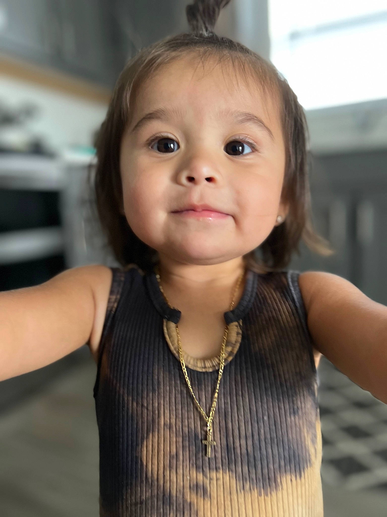 Alaia is registered to the contest to win money with this photo: arm, cheek, chin, cool, eyelash, face, flash_photography, hair, hairstyle, happy, head, human_body, iris, joint, lip, neck, organ, person, shoulder, skin