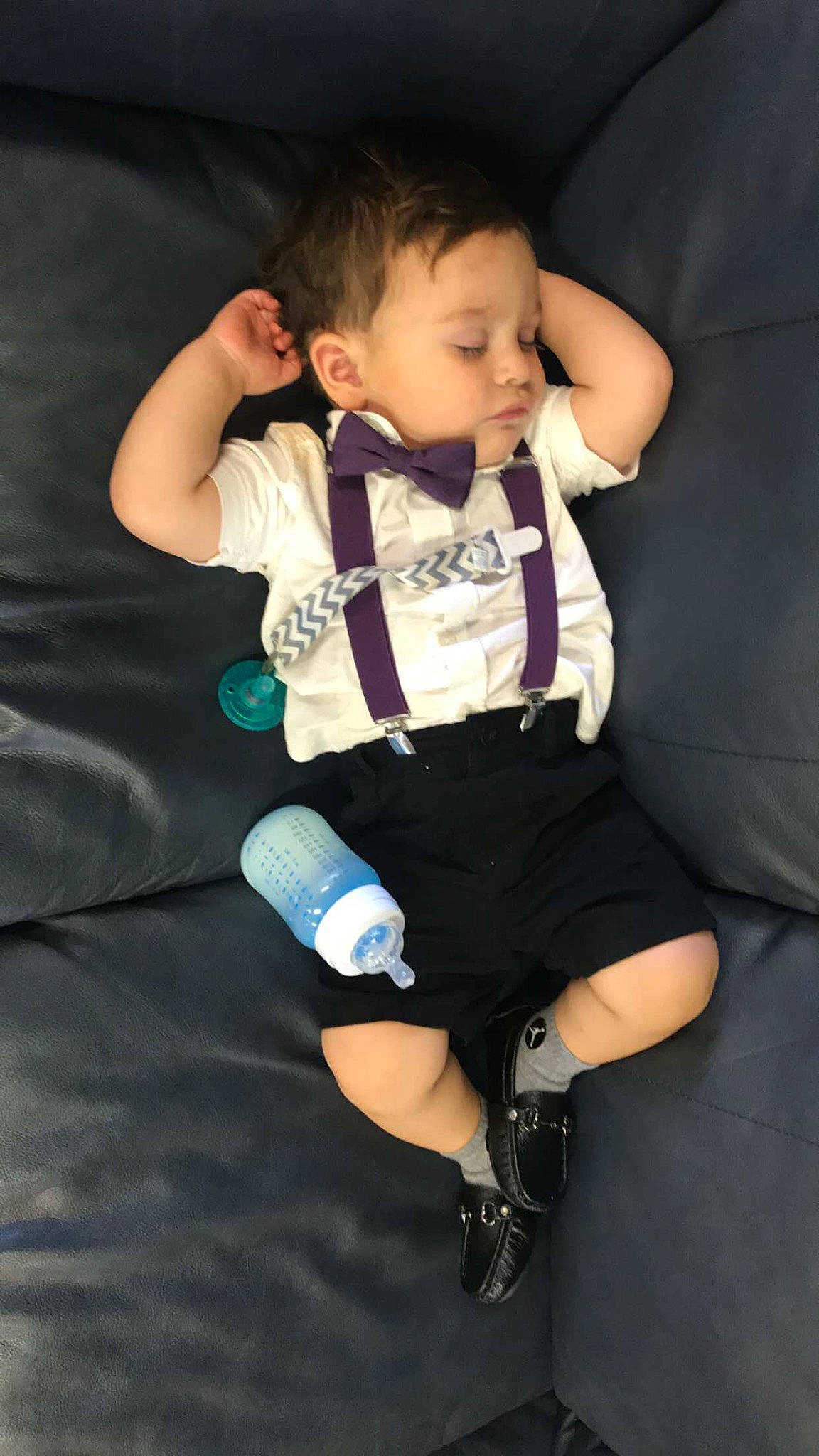 Jonatan is registered to the contest to win money with this photo: arm, baby, car_seat, child, fun, leg, person, product, sitting, skin, toddler, vacation