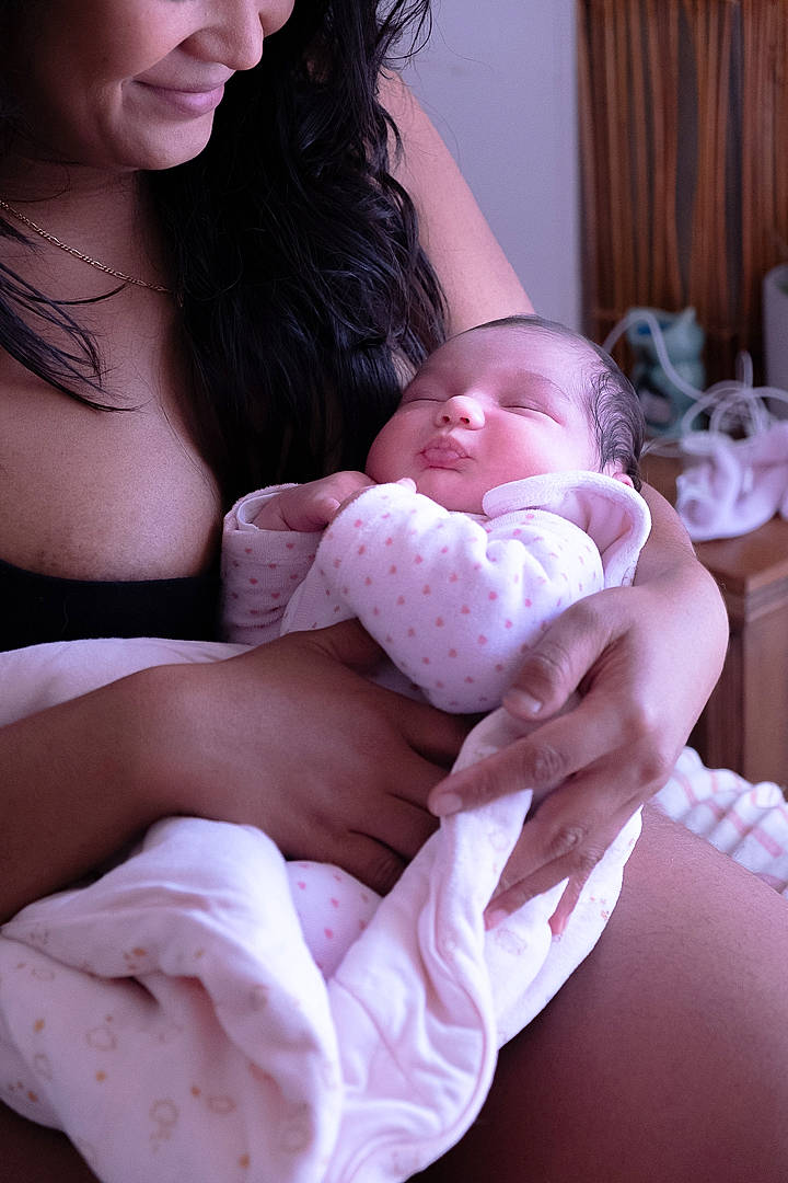 Lynoa a rejoint le concours — aidez-le/la à gagner de superbes lots ! baby, birth, child, person, pink