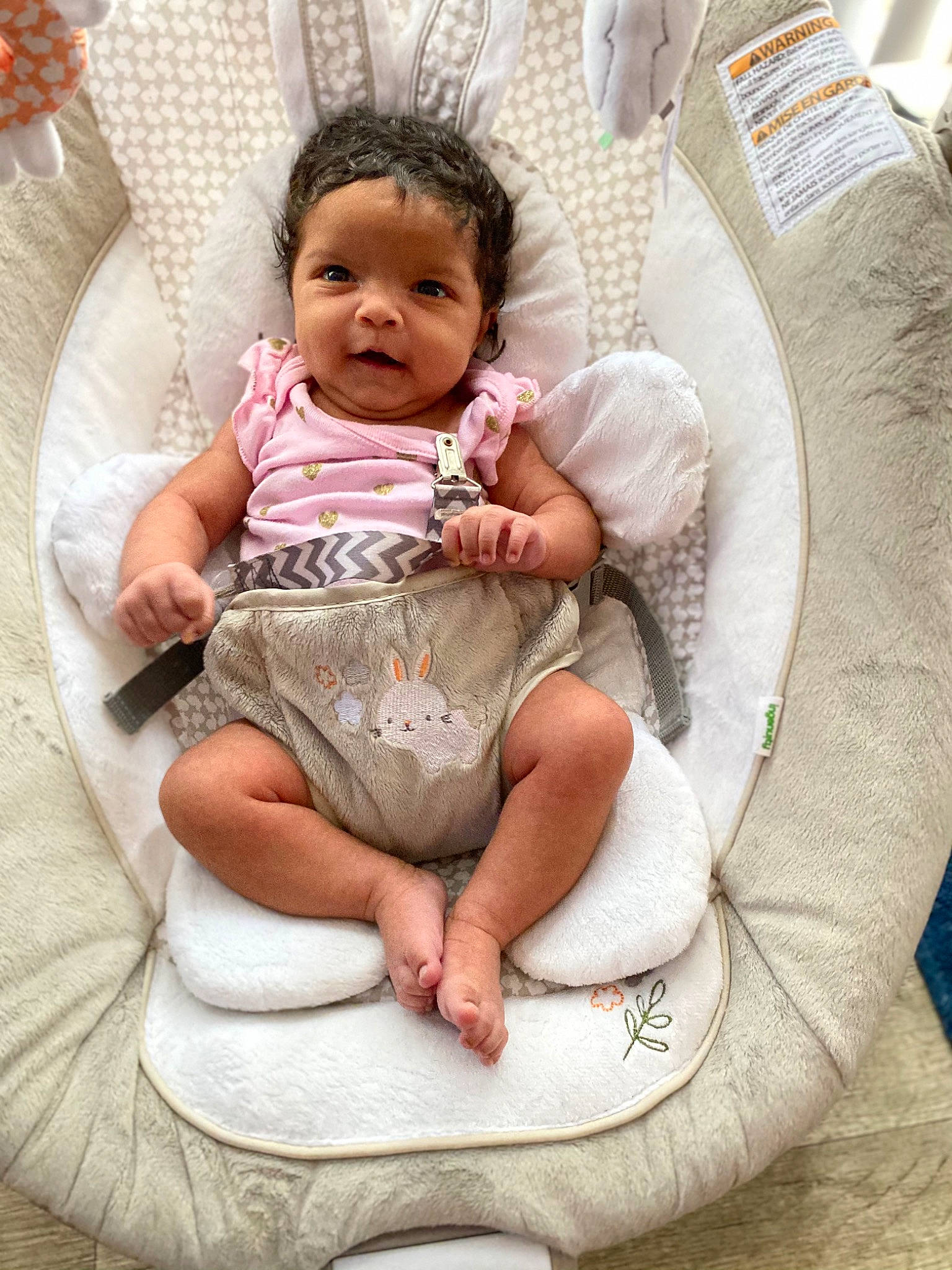 Amoura is registered to the contest to win money with this photo: baby, baby_products, baby_sleeping, birth, child, comfort, person, product, sitting, skin, smile, toddler