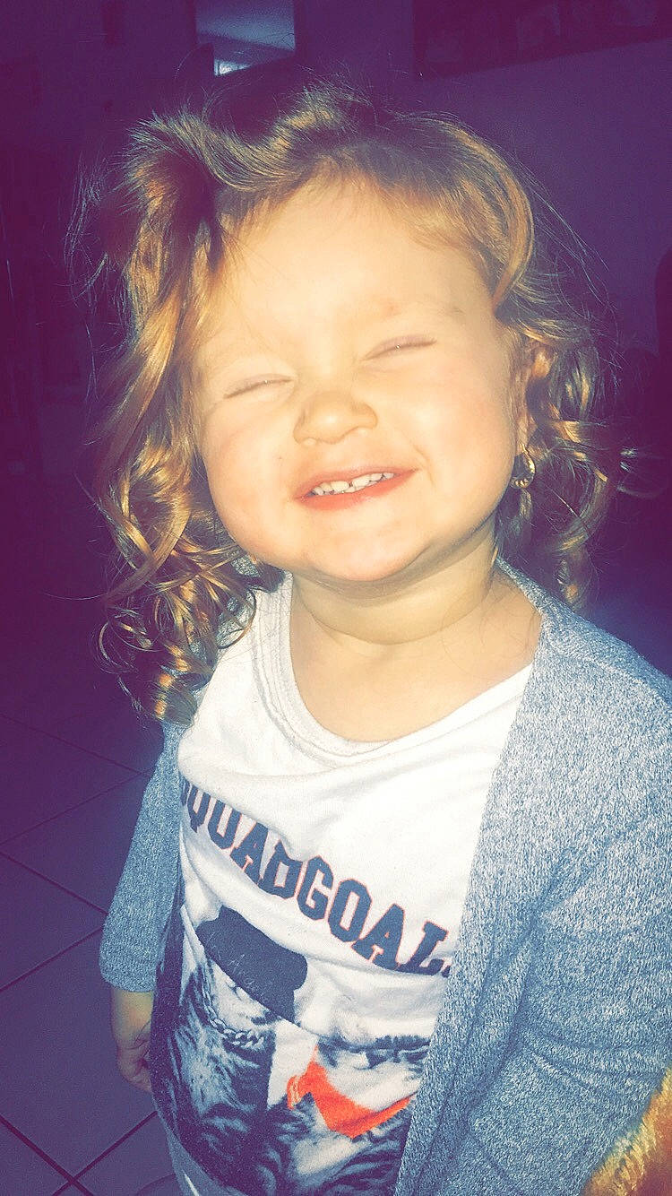 Sheyenne a rejoint le concours — aidez-le/la à gagner de superbes lots ! beauty, cheek, child, chin, cool, day, emotion, eye, face, facial_expression, fun, girl, hair, hairstyle, head, human_hair_color, joy, nose, person, skin