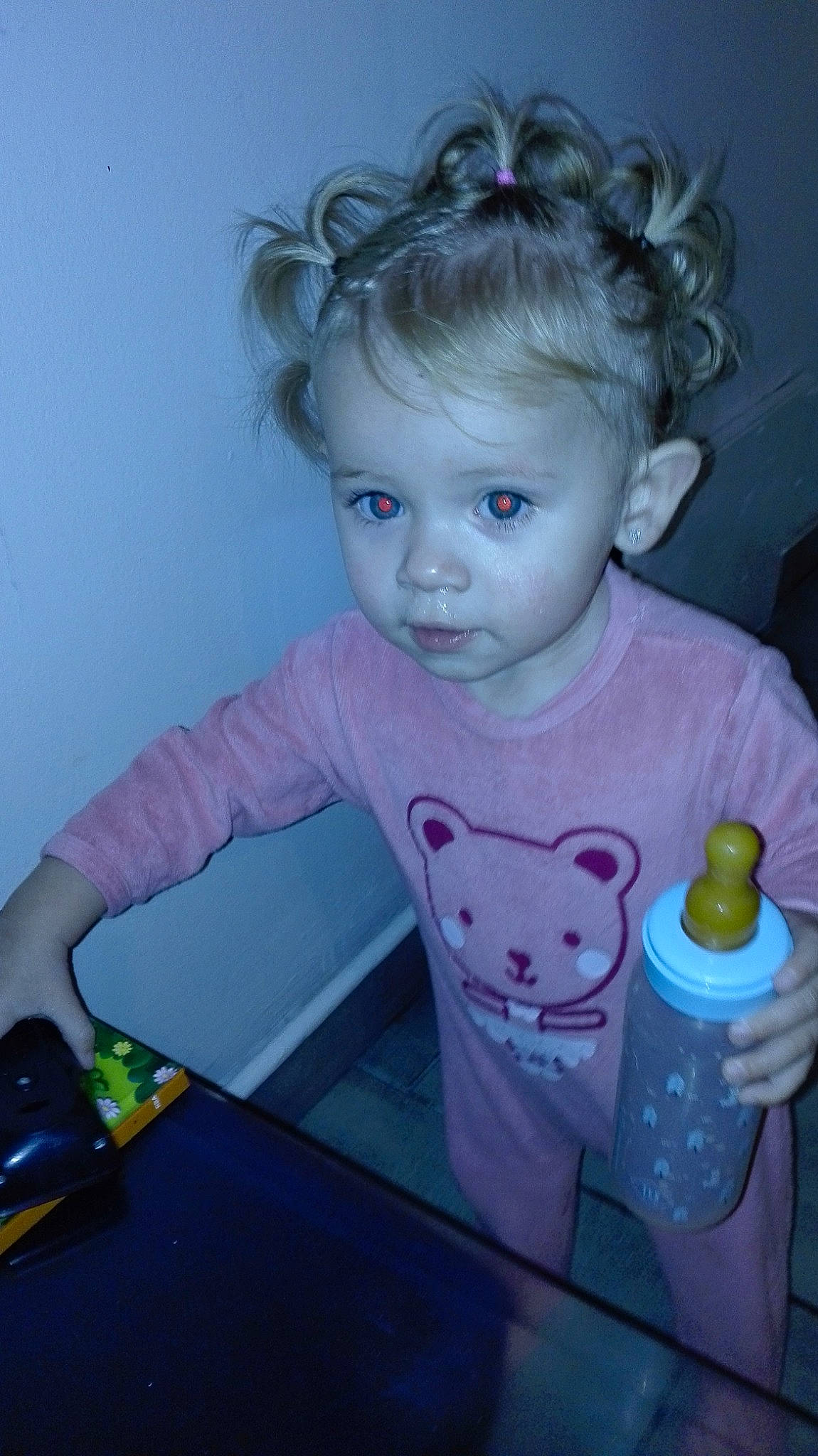 Shyanna participe au concours pour gagner de l'argent avec cette photo : cheek, child, cool, eye, face, forehead, fun, girl, hair, hairstyle, head, human_hair_color, infant, iris, mouth, person, pink, purple, skin, smile