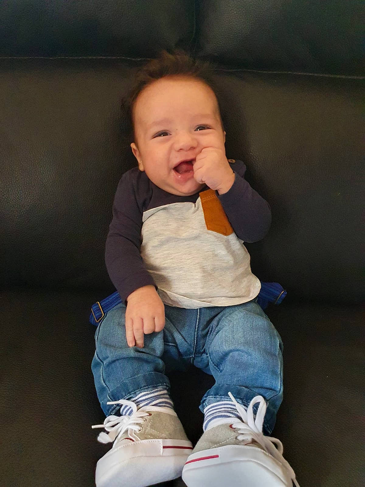 Alessandro participe au concours pour gagner de l'argent avec cette photo : baby, cheek, child, chin, fun, jeans, person, shoe, sitting, skin, smile, standing, toddler