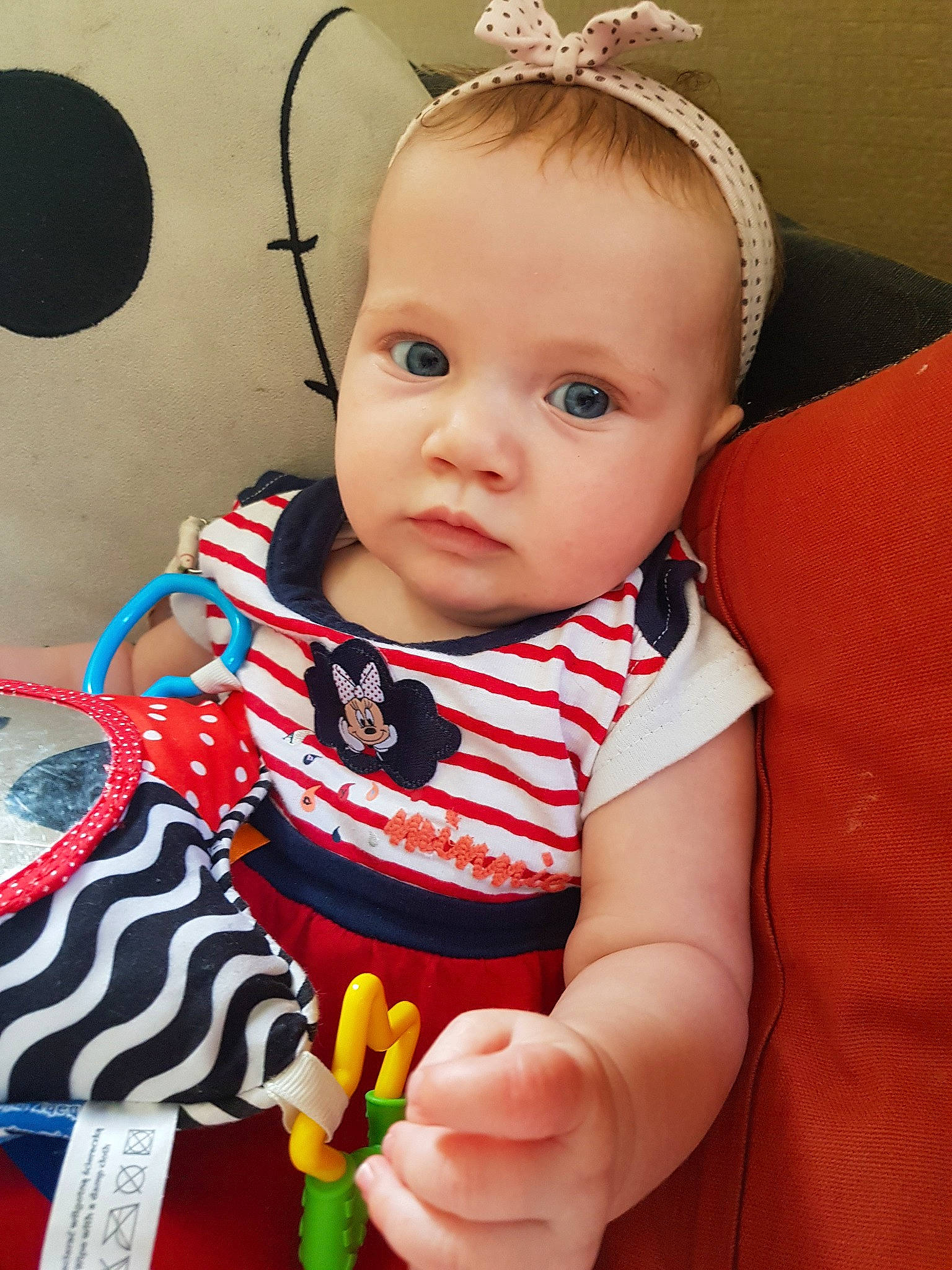 Roxanne a rejoint le concours — aidez-le/la à gagner de superbes lots ! baby, baby_toddler_clothing, child, hair_accessory, headband, person, toddler