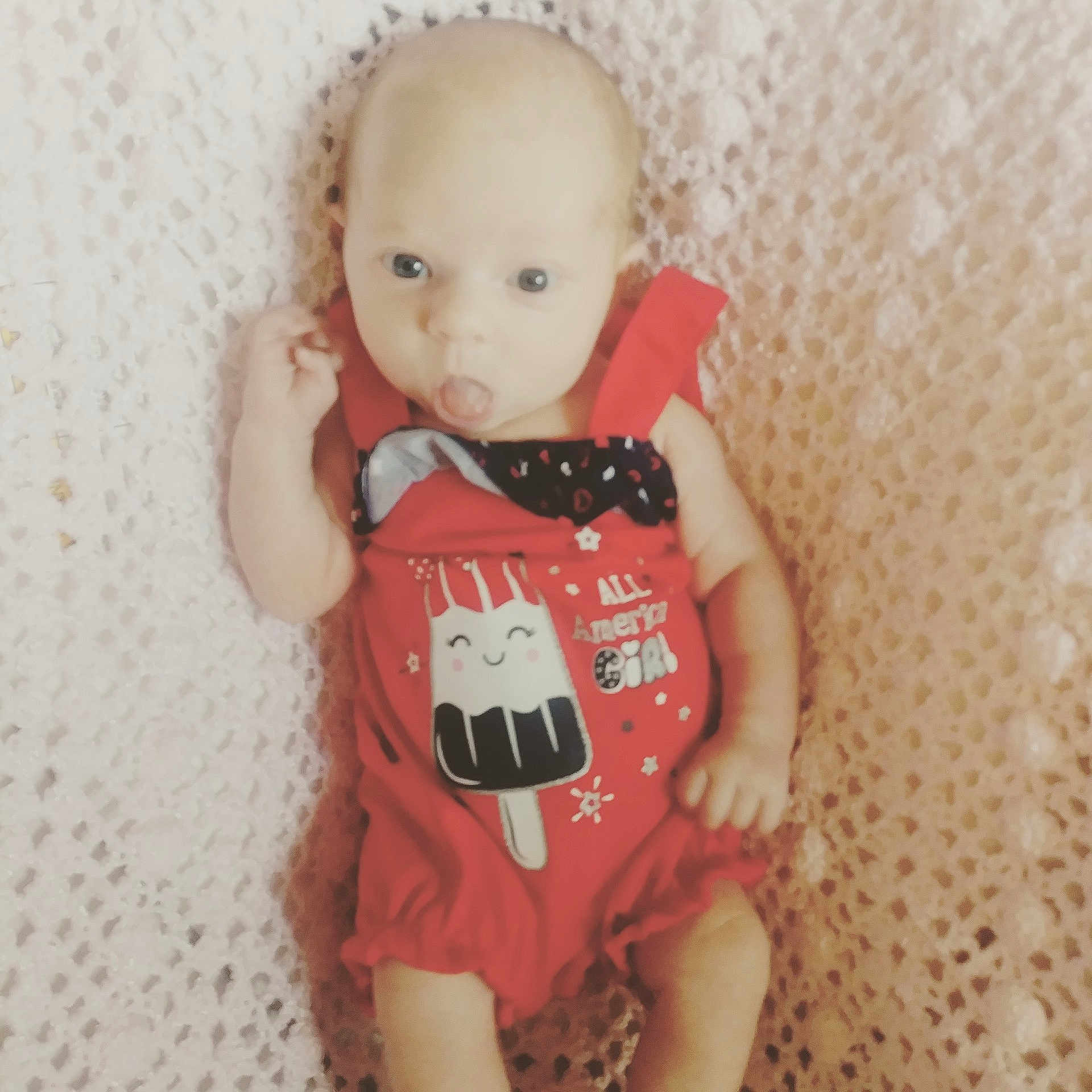 Serena is registered to the contest to win money with this photo: cheek, child, infant, product, textile, toddler