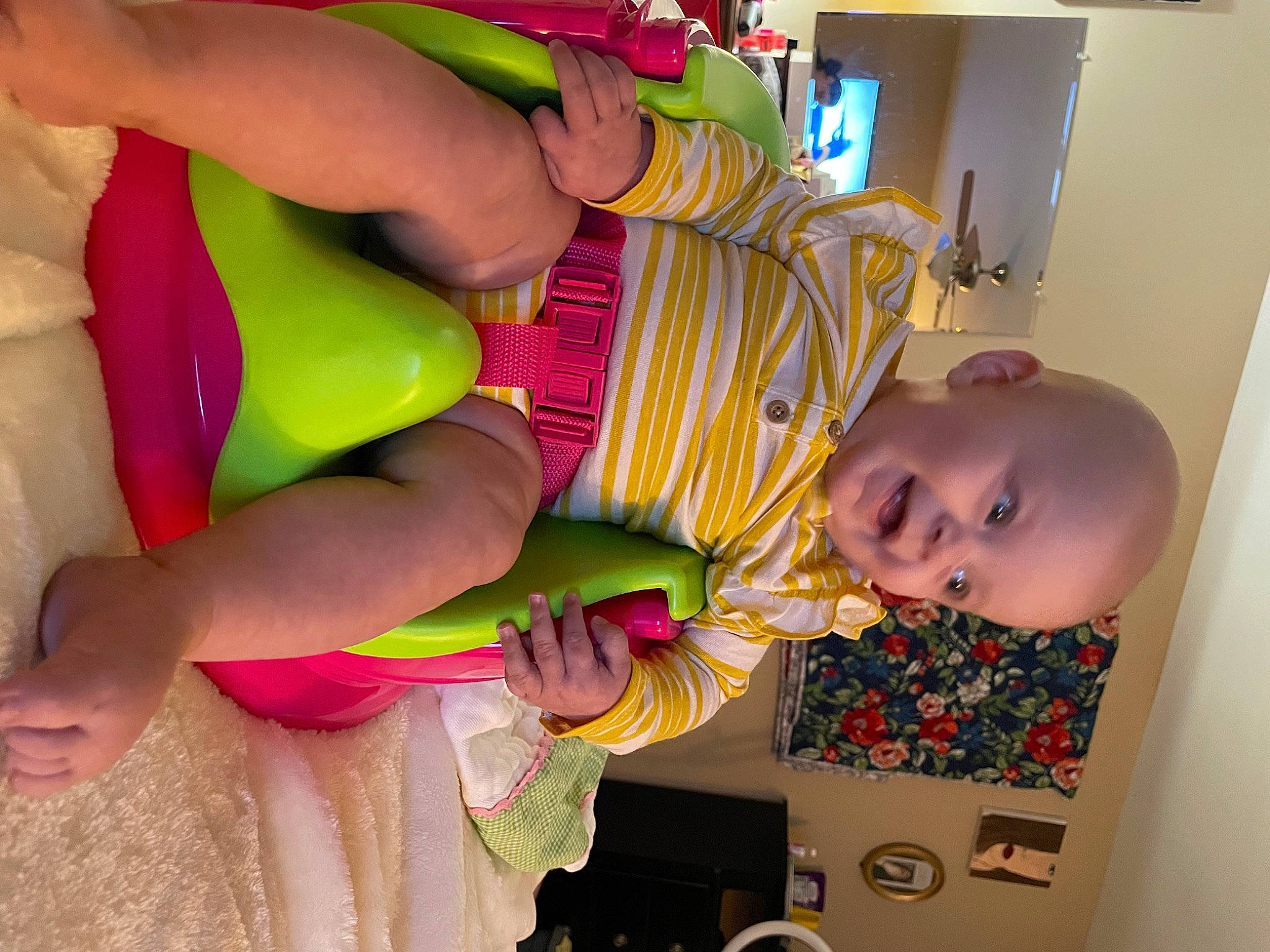 Cirilla is registered to the contest to win money with this photo: abdomen, arm, baby, baby_products, chest, child, event, fun, happy, human_body, human_leg, magenta, nail, peach, person, pink, product, room, thigh, toddler