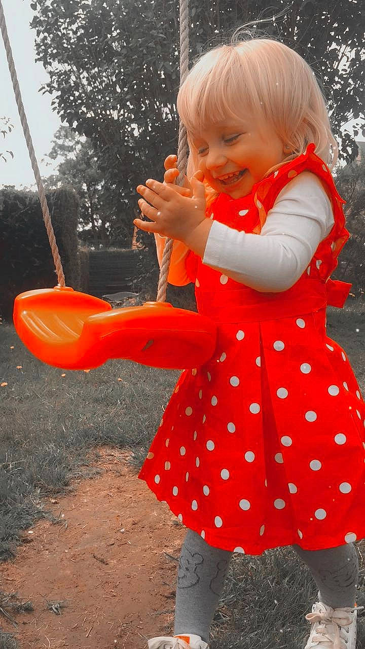 Kellya participe au concours pour gagner de l'argent avec cette photo : baby_toddler_clothing, day_dress, dress, facial_expression, fun, gesture, grass, hairstyle, happy, joy, one_piece_garment, orange, people_in_nature, person, pink, plant, sleeve, smile, standing, summer