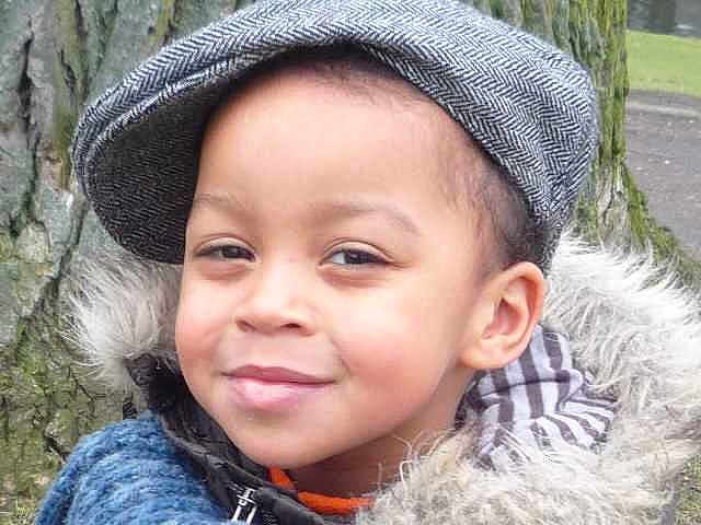 Calixte participe au concours pour gagner de l'argent avec cette photo :
