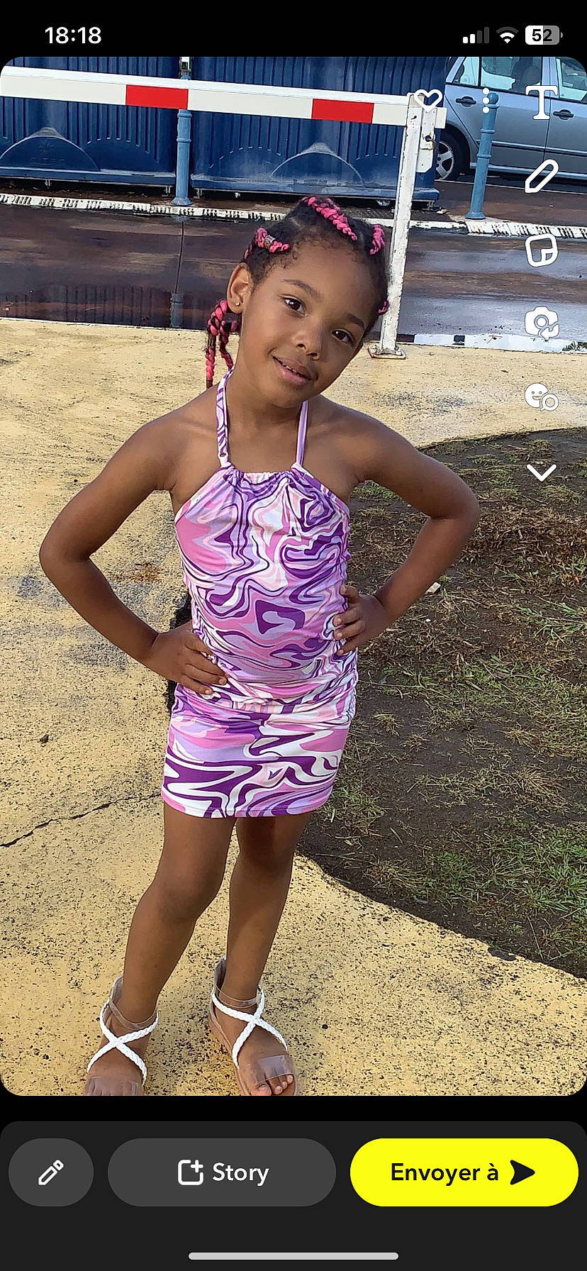 Mya participe au concours pour gagner de l'argent avec cette photo : barefoot, dress, electric_blue, event, face, fashion_accessory, fun, happy, human_leg, knee, magenta, one_piece_garment, person, pink, recreation, sandal, smile, thigh, toddler, trunk