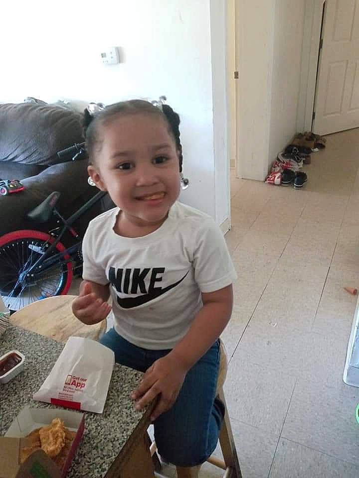 Ziasia is registered to the contest to win money with this photo: bicycle_wheel, chair, child, door, flooring, food, fun, happy, joy, person, plate, rim, room, sitting, smile, t_shirt, table, tire, toddler, wheel