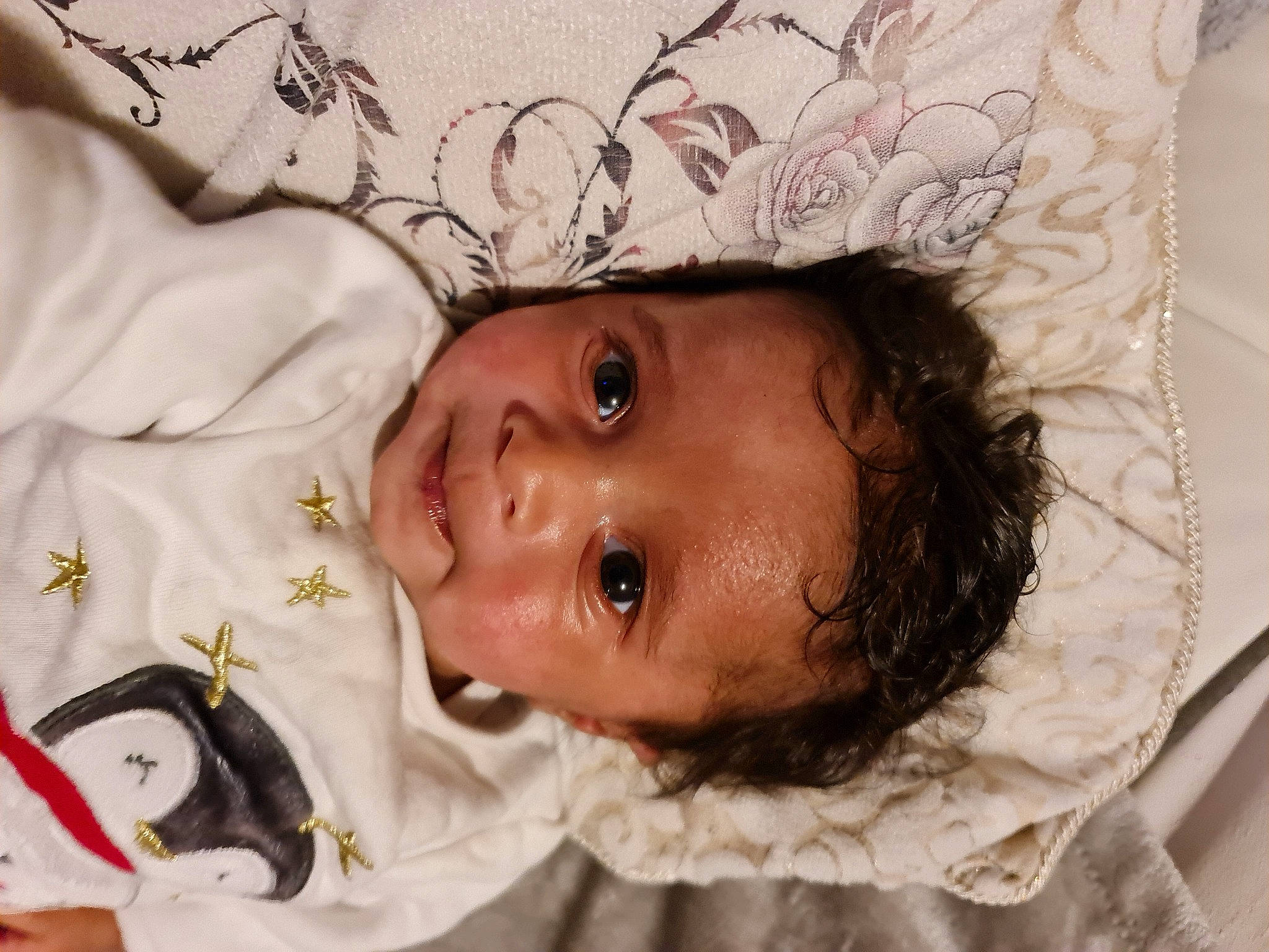 Soleya participe au concours pour gagner de l'argent avec cette photo : baby, baby_toddler_clothing, cheek, chin, eye, eyebrow, eyelash, face, forehead, happy, head, headgear, iris, lip, mouth, nose, person, skin, smile, textile