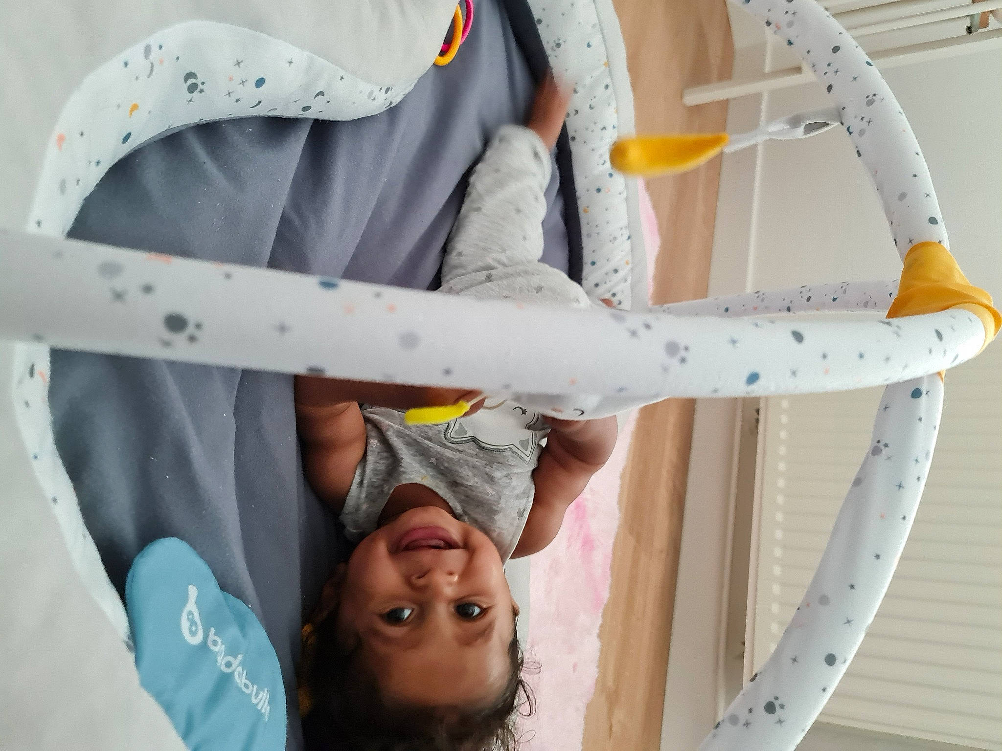 Soleya participe au concours pour gagner de l'argent avec cette photo : automotive_wheel_system, baby_products, bicycle_part, bicycle_tire, ceiling, child, elbow, fun, gesture, happy, headgear, joy, leisure, person, personal_protective_equipment, recreation, rim, room, stairs, t_shirt