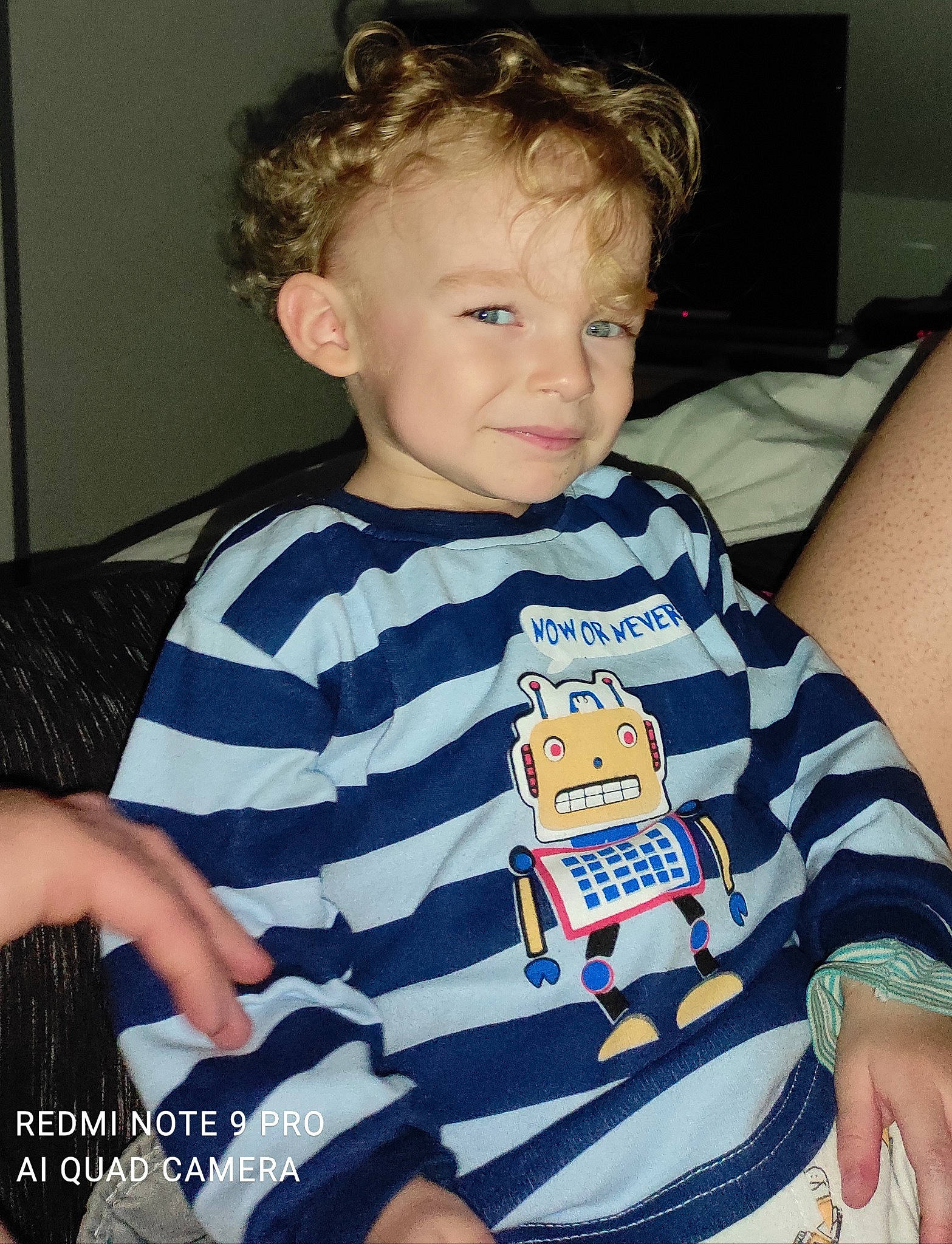 Valentin a rejoint le concours — aidez-le/la à gagner de superbes lots ! baby_toddler_clothing, cheek, child, chin, cool, facial_expression, fun, hairstyle, happy, head, human, human_body, iris, joy, neck, organ, person, product, sleeve, standing