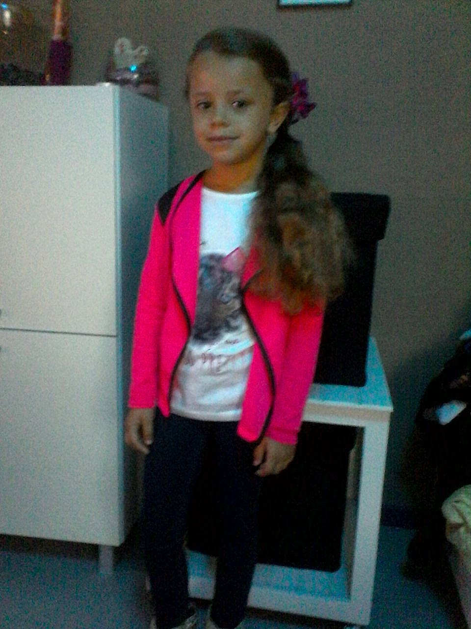 Shaima participe au concours pour gagner de l'argent avec cette photo :