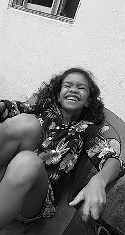 Kylie a rejoint le concours — aidez-le/la à gagner de superbes lots ! black_and_white, fun, joy, lady, monochrome, person, photograph, photography, sitting, smile, snapshot, style