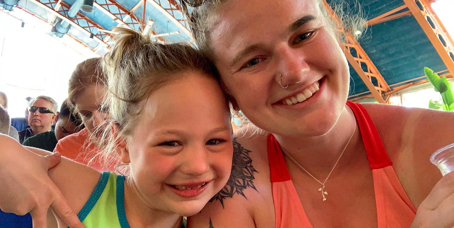 Maya is registered to the contest to win money with this photo: child, daughter, face, facial_expression, fun, happy, joy, leisure, people, person, smile, summer, vacation