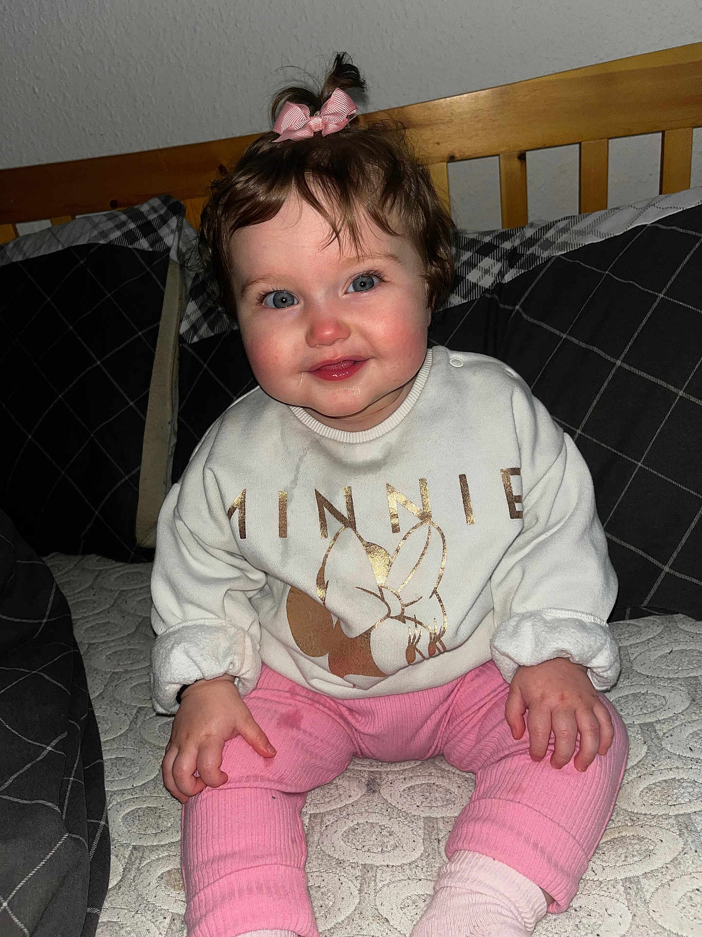 Maisie Elizabeth-Jay is registered to the contest to win money with this photo: baby, bed, bedroom, bodypart, clothing, couch, cushion, face, finger, furniture, head, homedecor, indoors, pants, person, photography, portrait, room, sitting, t_shirt