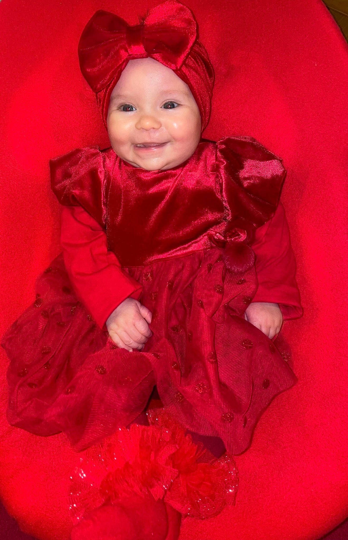 Brithany a rejoint le concours — aidez-le/la à gagner de superbes lots ! baby, baby_toddler_clothing, cap, dress, eye, face, facial_expression, happy, headgear, headwear, human_body, jacket, joy, lip, magenta, outerwear, person, pink, purple, skin