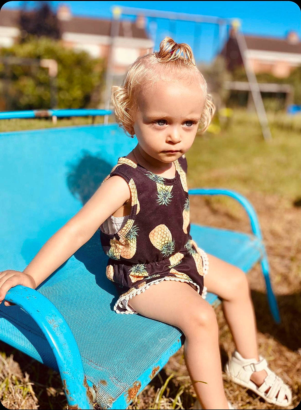 Maëly a rejoint le concours — aidez-le/la à gagner de superbes lots ! aqua, azure, baby_toddler_clothing, blond, blue, child, dress, electric_blue, fun, grass, happy, human_leg, leg, leisure, person, recreation, sandal, sitting, summer, thigh