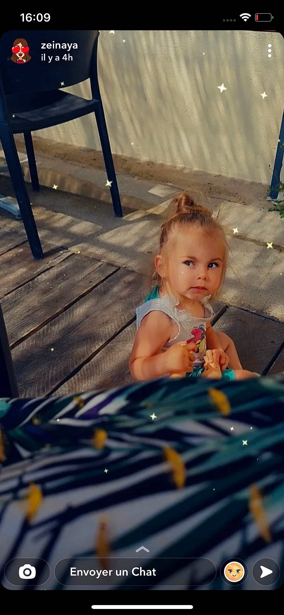 Layana participe au concours pour gagner de l'argent avec cette photo : automotive_design, automotive_exterior, beauty, cool, eye, eyewear, fun, grass, hairstyle, hand, happy, hood, leisure, person, recreation, snapshot, summer, sunlight, swimwear, toddler