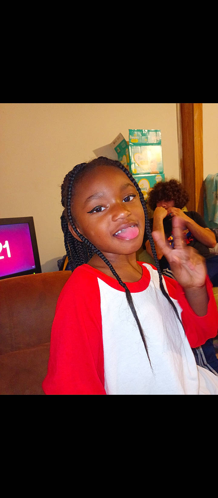 Ivorie joined the competition — help win amazing prizes! black_hair, bracelet, child, display_device, dreadlocks, event, fashion_design, fun, gadget, gesture, happy, jewellery, joy, laptop, long_hair, necklace, person, room, smile, t_shirt