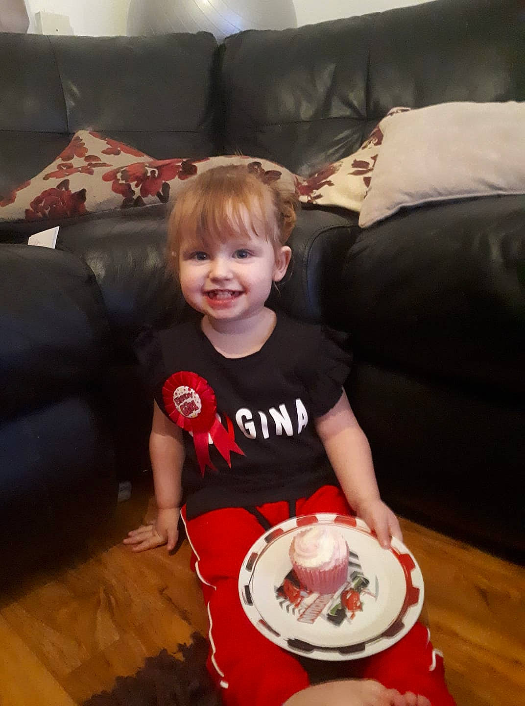 Kayleigh is registered to the contest to win money with this photo: cake, child, flesh, joy, leg, person, toddler