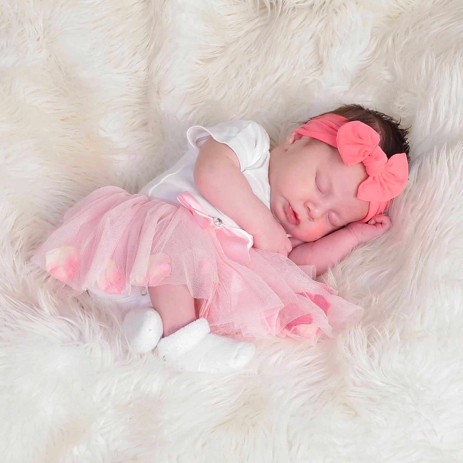 Ezlee is registered to the contest to win money with this photo: baby, blanket, clothing, face, head, hosiery, newborn, person, photography, portrait, sleeping, sock, yawning