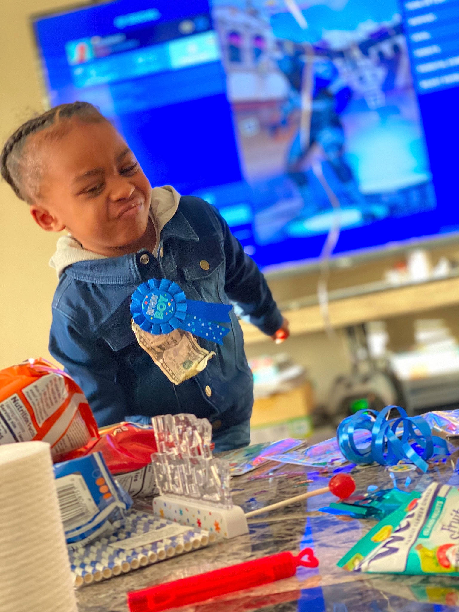 Marquis is registered to the contest to win money with this photo: artist, basket, blue, child, electric_blue, engineering, entertainment, event, fun, games, happy, jacket, leisure, person, play, recreation, room, smile, t_shirt, toddler