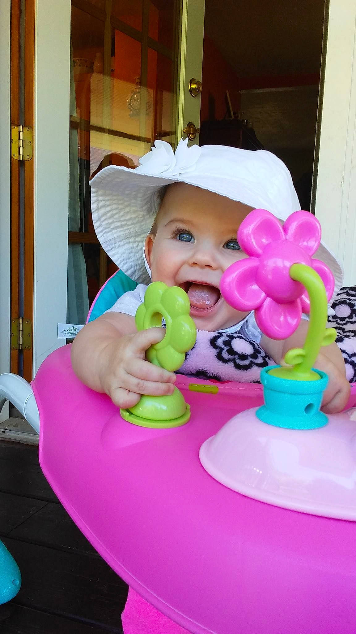 Grace is registered to the contest to win money with this photo: baby_products, birthday, cake, cake_decorating, child, day, fondant, fun, girl, headwear, infant, party, person, pink, play, product, skin, smile, sugar_paste, sweetness