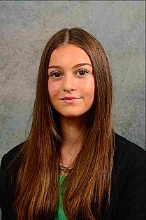 Clara a rejoint le concours — aidez-le/la à gagner de superbes lots ! black_hair, brown_hair, cheek, chin, event, eyebrow, eyelash, flash_photography, forehead, happy, iris, jaw, joy, layered_hair, lip, long_hair, mouth, neck, outerwear, person