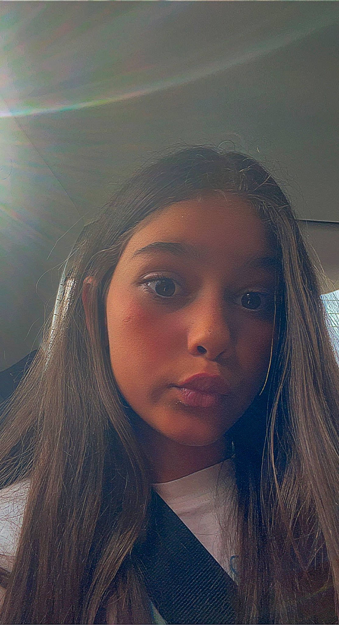 Victoria a rejoint le concours — aidez-le/la à gagner de superbes lots ! black_hair, cheek, chin, cool, eyebrow, eyelash, flash_photography, forehead, grass, happy, iris, jaw, layered_hair, lip, long_hair, mouth, neck, nose, person, skin