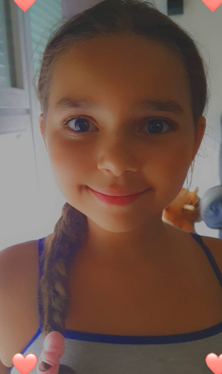 Celine a rejoint le concours — aidez-le/la à gagner de superbes lots ! beauty, black_hair, cheek, child, chin, eye, eyebrow, face, forehead, hair, hairstyle, head, joint, joy, lip, neck, nose, person, selfie, shoulder