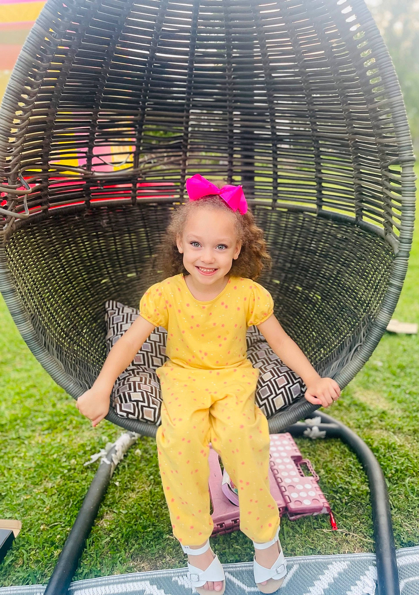 Janelle is registered to the contest to win money with this photo: beauty, botany, eye, facial_expression, fun, grass, green, happy, joy, leisure, magenta, nature, people_in_nature, person, photograph, pink, product, public_space, recreation, smile