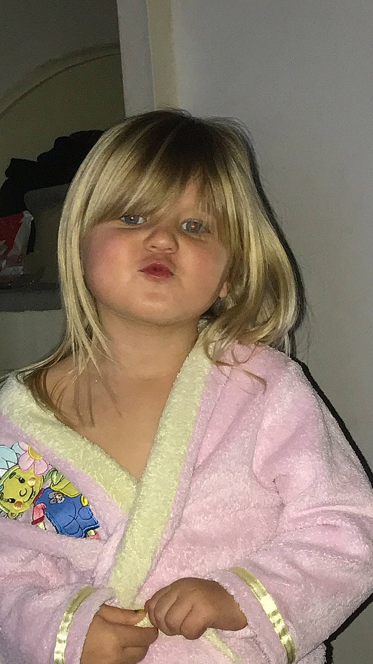 Lilly-rose is registered to the contest to win money with this photo: bangs, blond, bob_cut, brown_hair, child, hair, hair_coloring, hairstyle, lip, long_hair, person