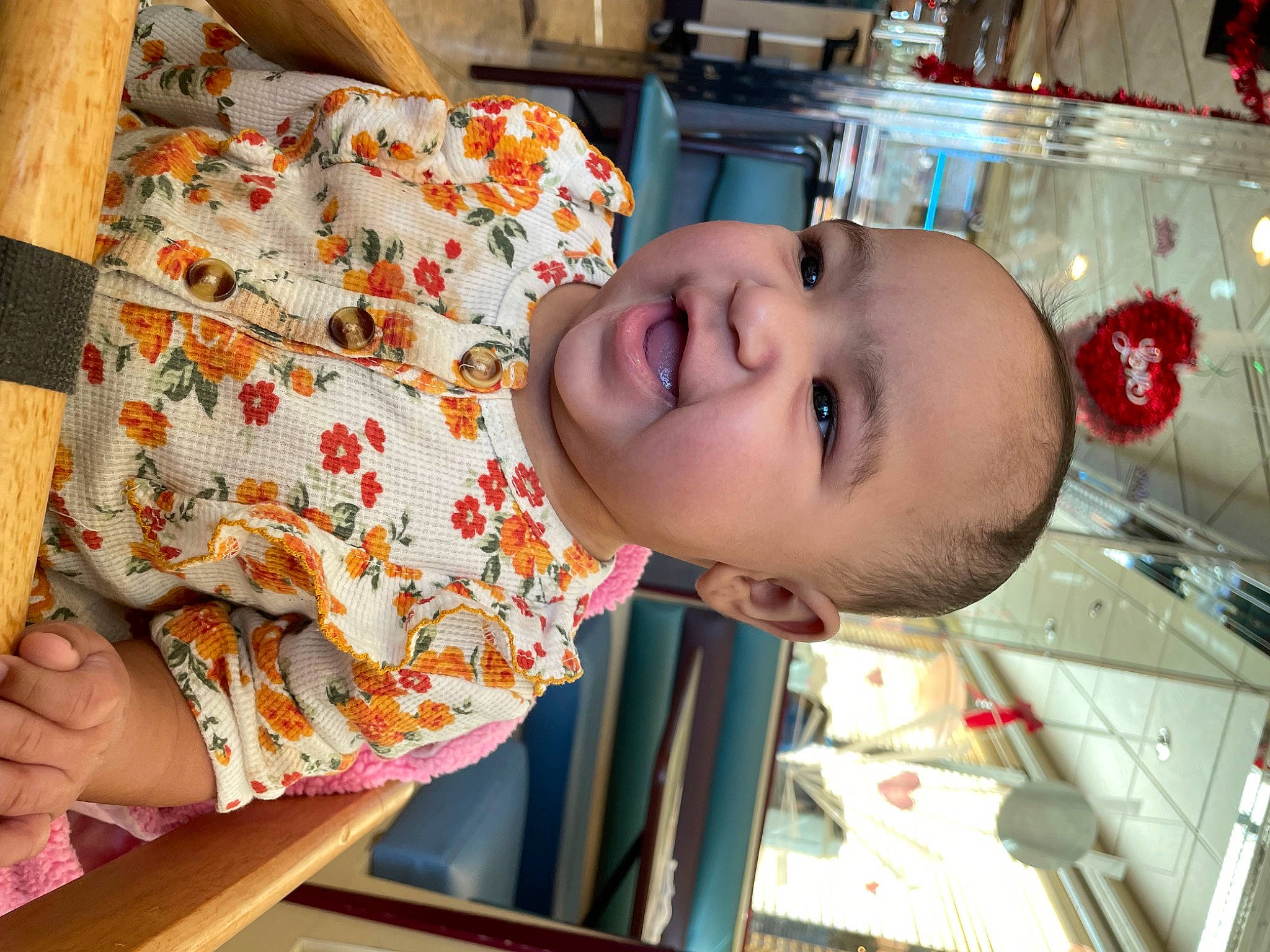 Lea is registered to the contest to win money with this photo: baby, cheek, child, eyelash, finger, fun, happy, linens, nose, pattern, people, person, play, product, room, skin, smile, thumb, toddler, vacation