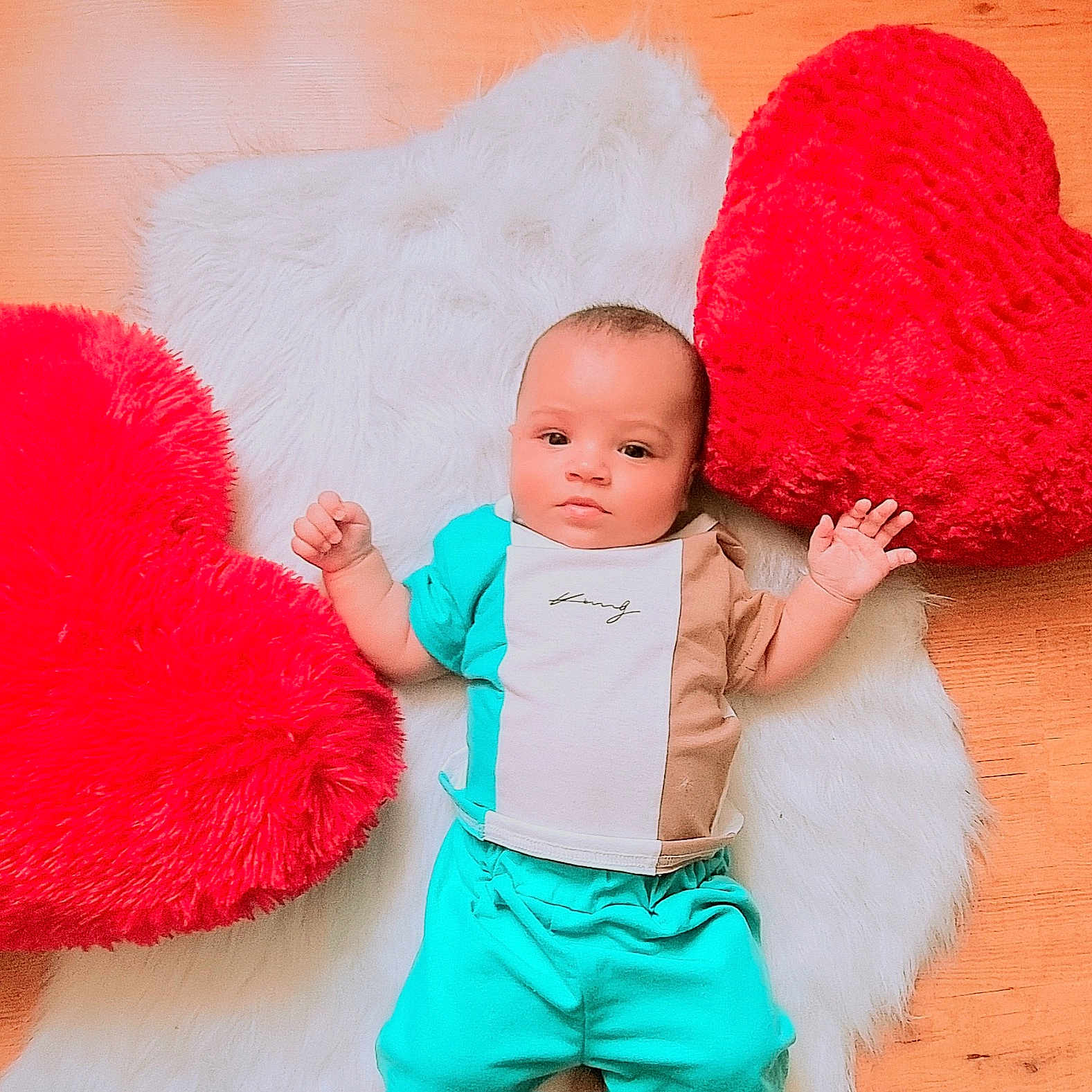 Lenny a rejoint le concours — aidez-le/la à gagner de superbes lots ! baby, face, head, loveheartsymbol, person, photography, portrait, symbol
