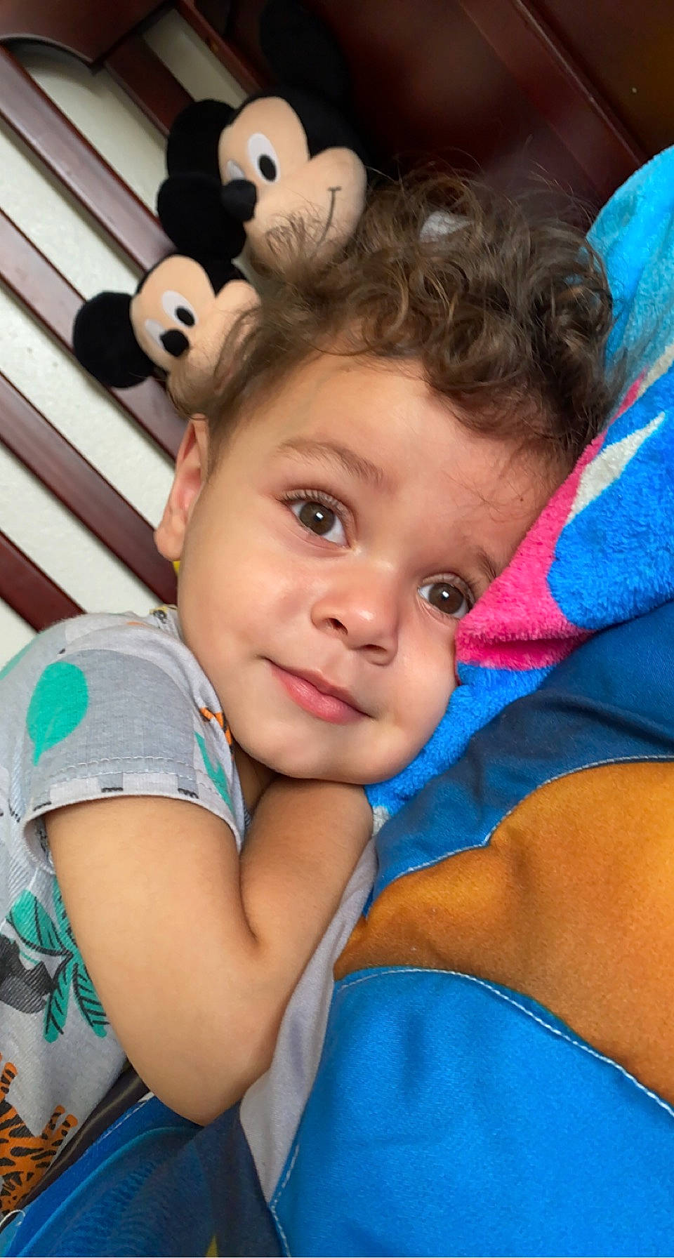 Aj is registered to the contest to win money with this photo: baby, baby_products, baby_toddler_clothing, blue, child, cool, electric_blue, eye, fun, gesture, happy, head, mammal, organ, person, pink, skin, smile, toddler, vertebrate