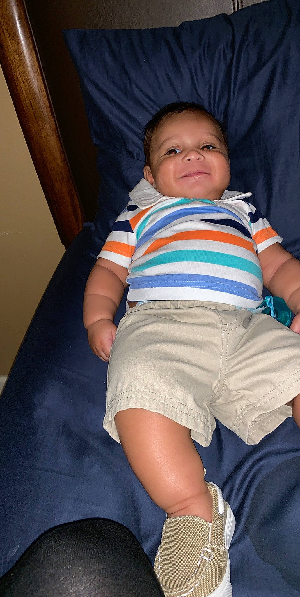 Kannan is registered to the contest to win money with this photo: abdomen, arm, baby, cheek, child, knee, leg, person, sitting, skin, smile, thigh, toddler