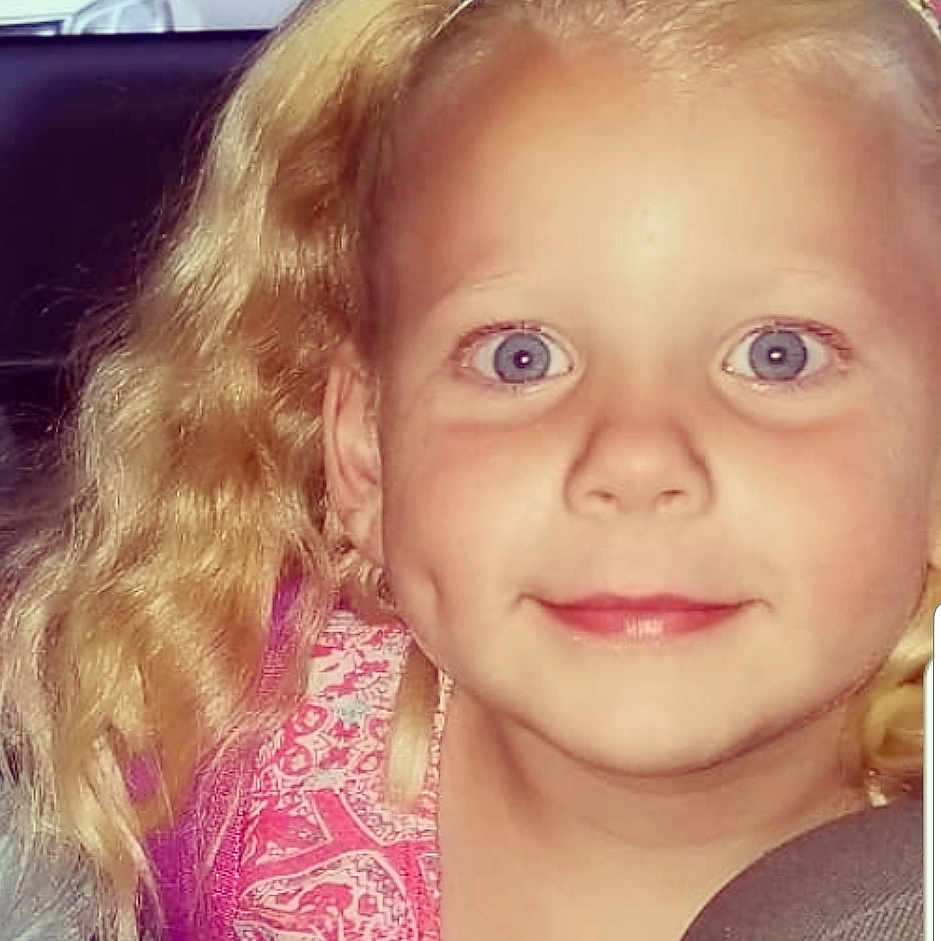 Kenadie is registered to the contest to win money with this photo: beauty, blond, cheek, child, chin, eye, eyebrow, face, facial_expression, forehead, hair, hairstyle, head, iris, lip, nose, person, selfie, skin, smile