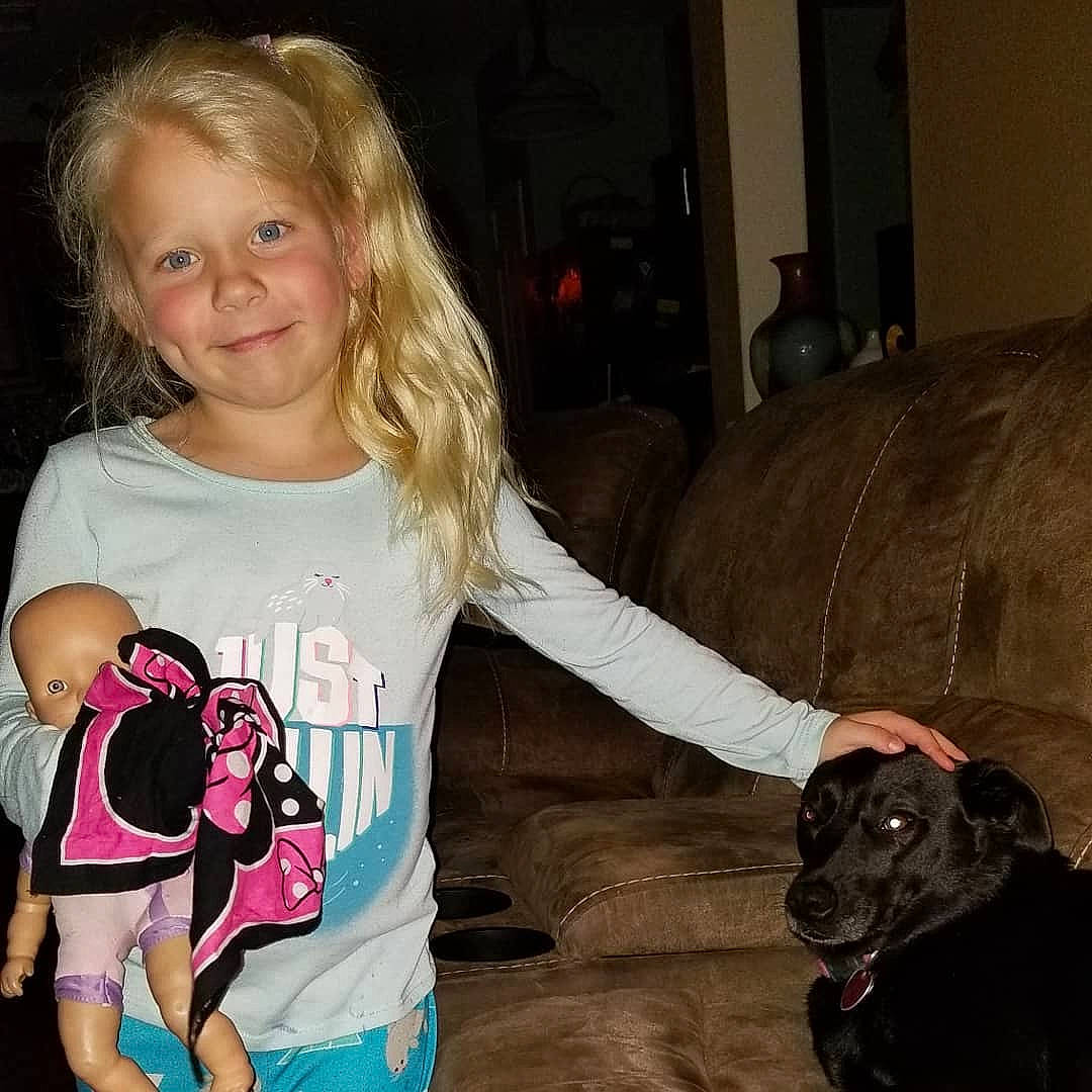 Kenadie is registered to the contest to win money with this photo: canidae, carnivore, child, dog, dog_breed, eye, fawn, joy, person, puppy, sporting_group, t_shirt, toddler