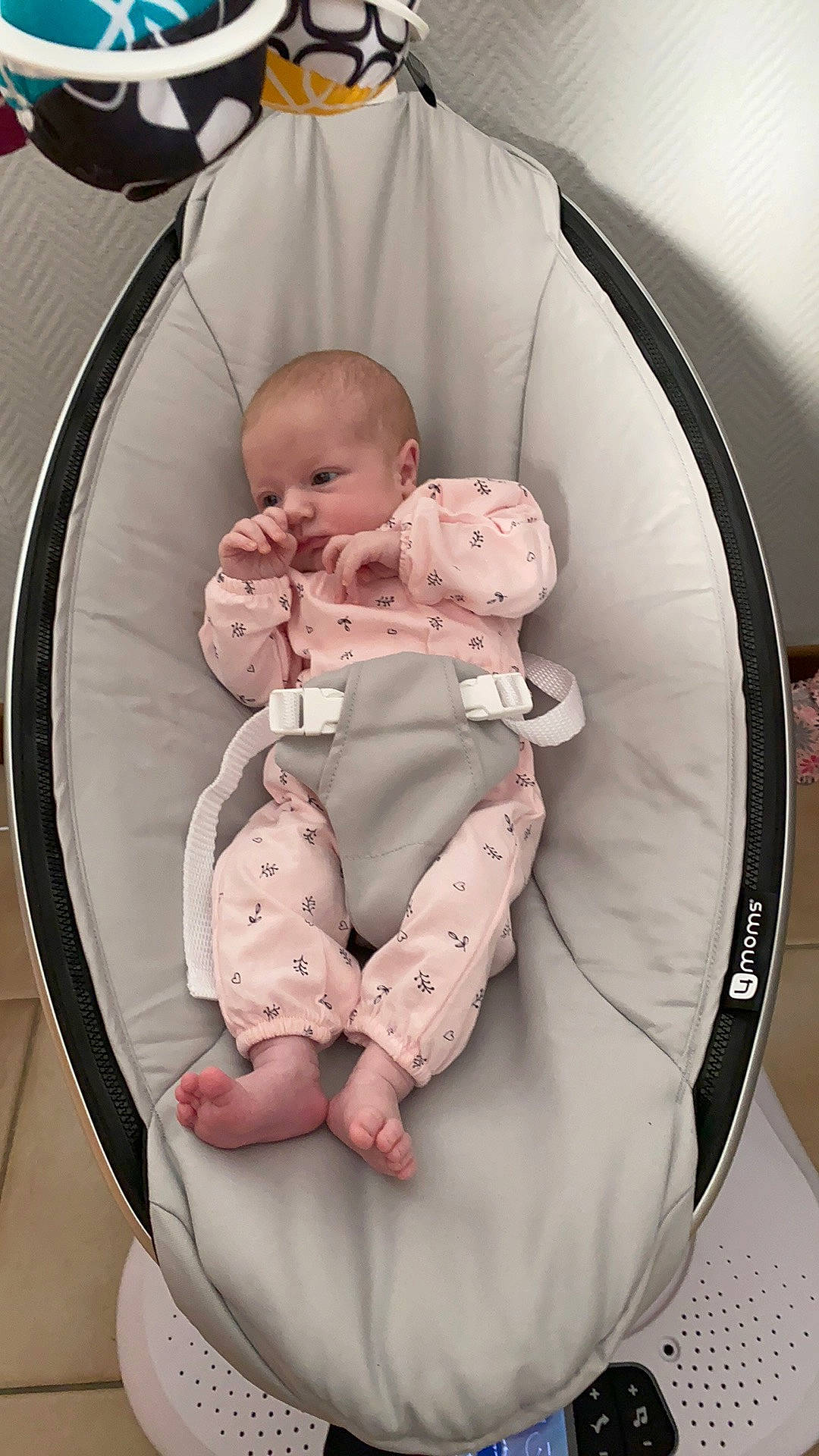 Hilona a rejoint le concours — aidez-le/la à gagner de superbes lots ! baby, baby_products, baby_safety, baby_sleeping, child, comfort, infant_bed, person, pink, product, sleep