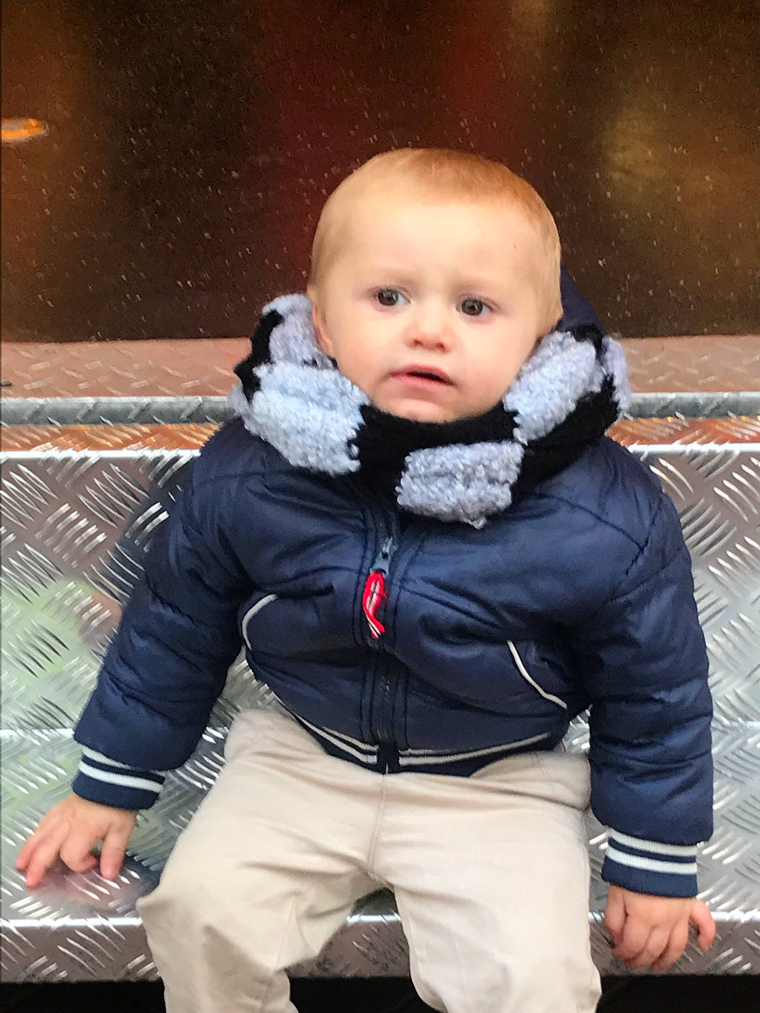 Dayson participe au concours pour gagner de l'argent avec cette photo : baby, cheek, child, child_model, jacket, male, outerwear, person, photography, sitting, toddler