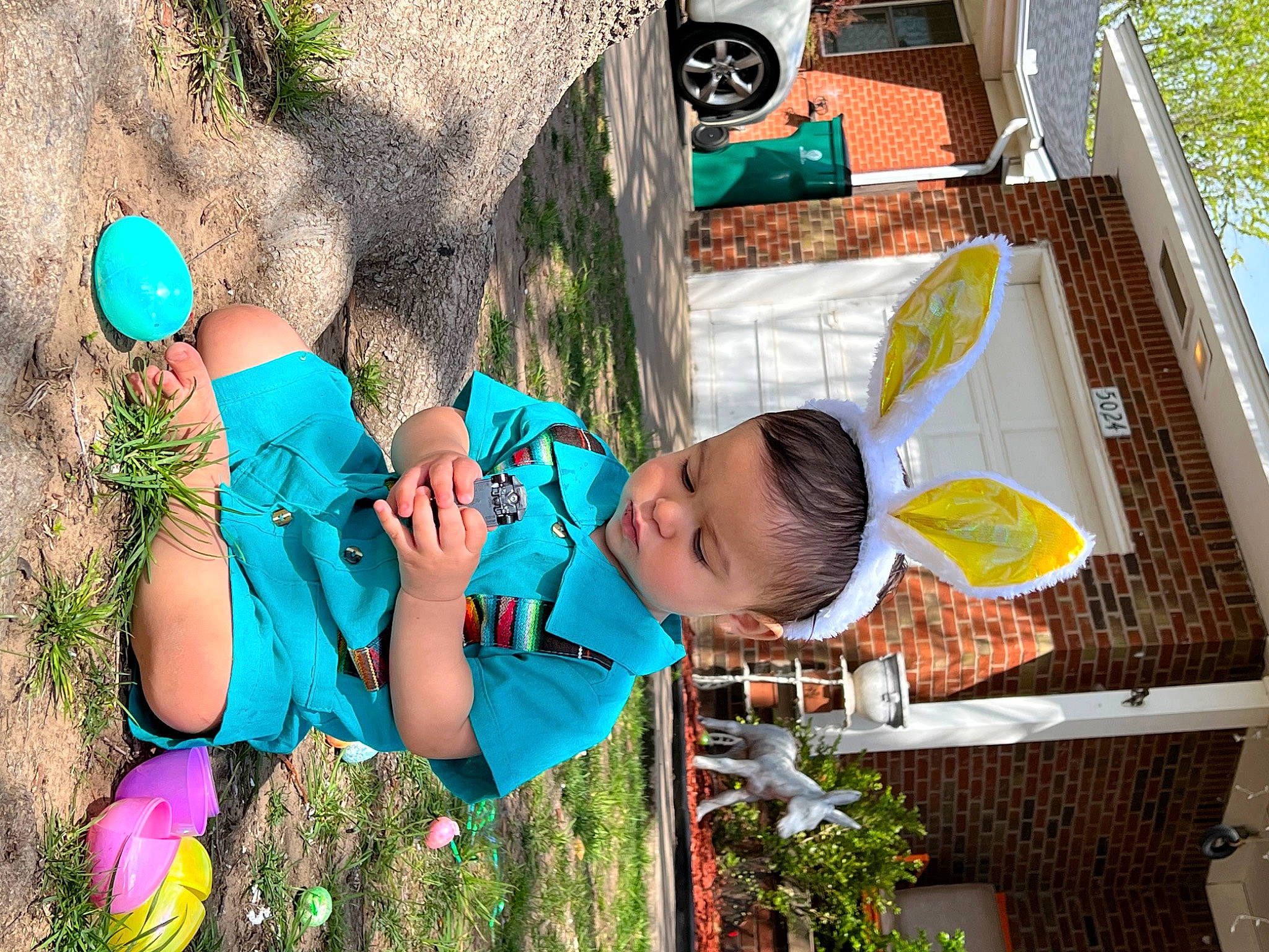 Roman is registered to the contest to win money with this photo: adaptation, baby, child, electric_blue, fun, grass, green, happy, leisure, organism, people, people_in_nature, person, plant, play, public_space, recreation, summer, t_shirt, toddler